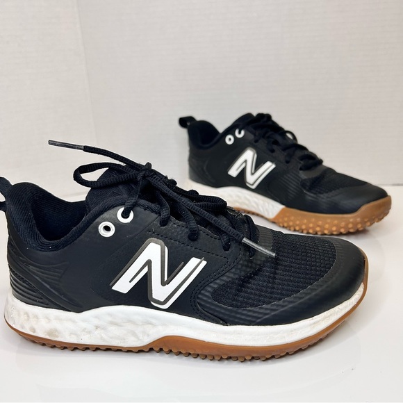 New Balance Black and White Athletic Shoes with Brown Soles y2k trends - Picture 1 of 14
